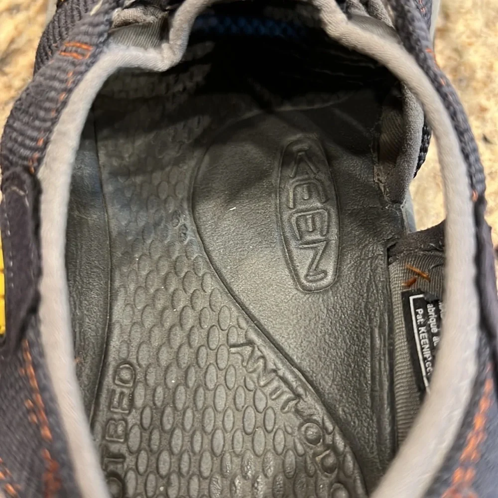 Keen Men's Newport H2 Hiking Sandals SZ 41